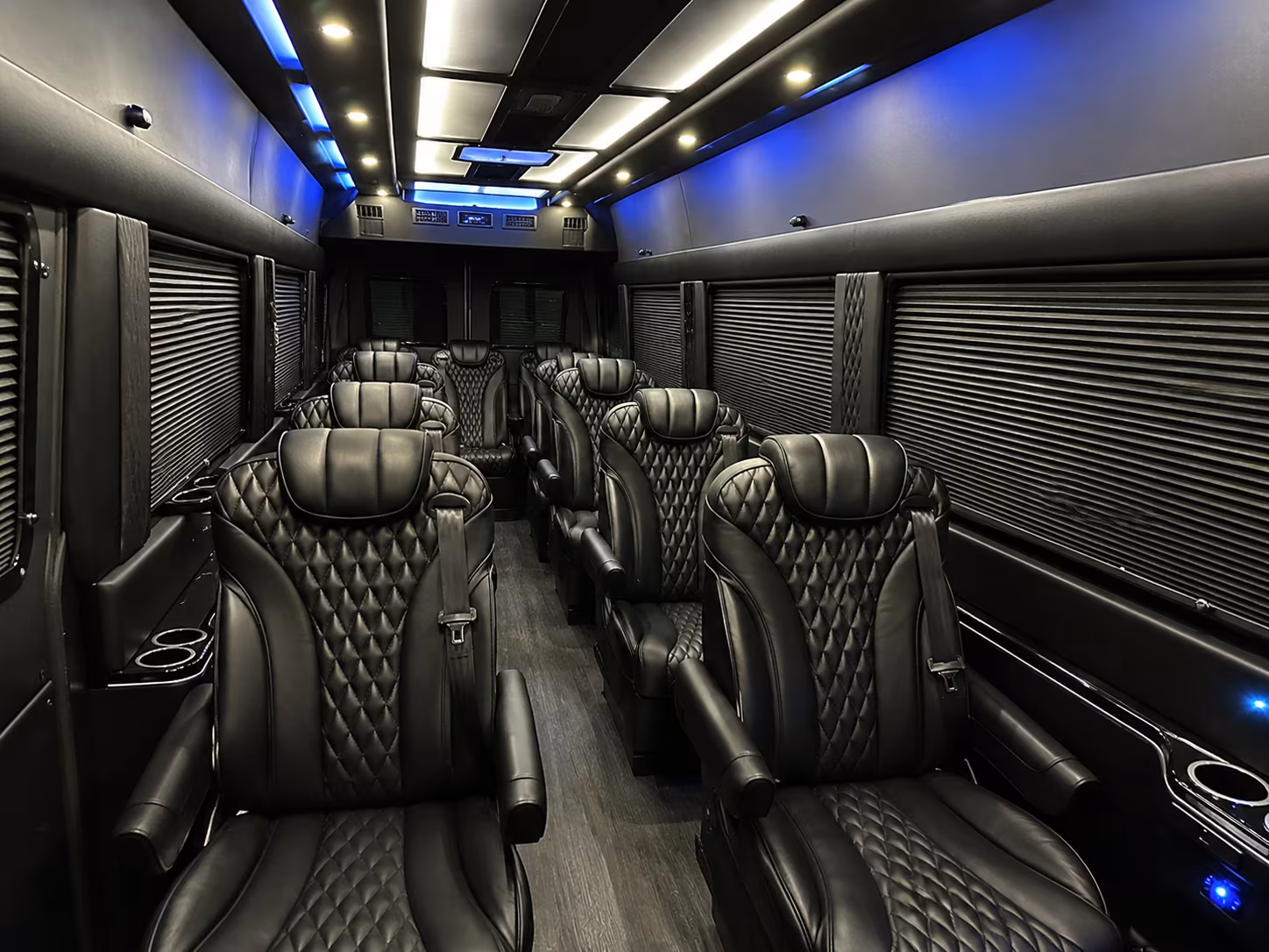 worcester 20 passenger sprinter van inside